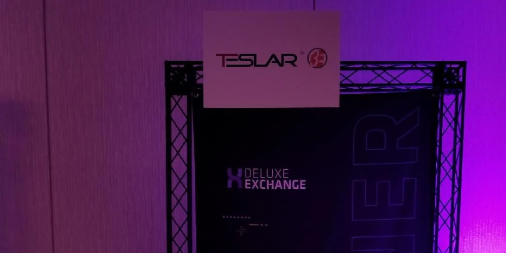 Deluxe Exchange Booth